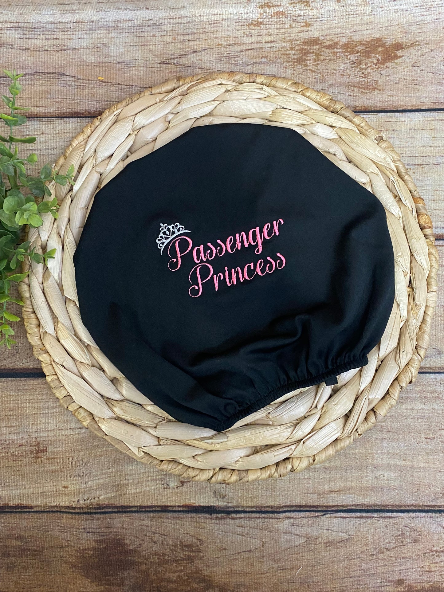 Embroidered car headrest covers, passengers princess, passenger problem or custom