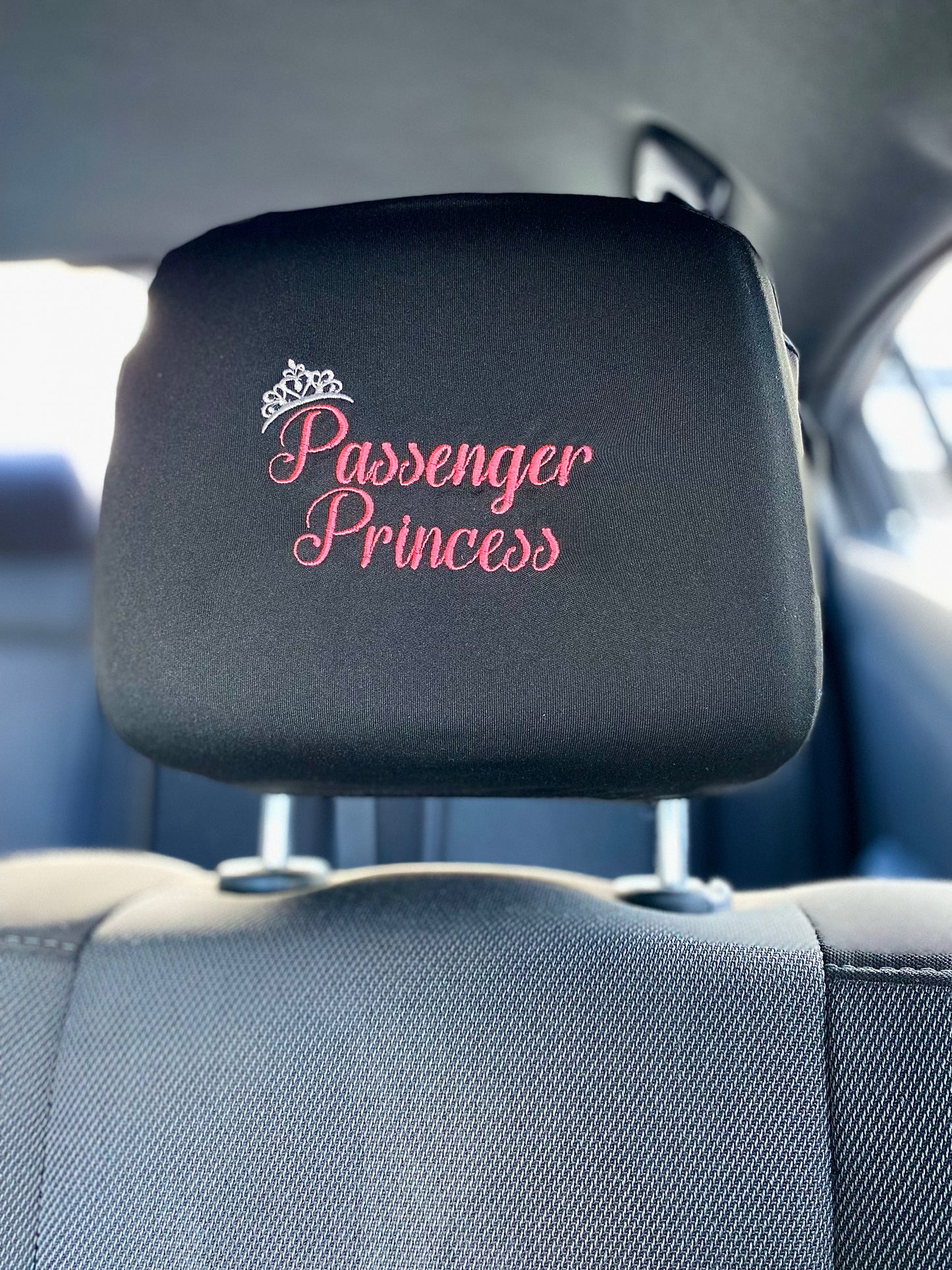 Embroidered car headrest covers, passengers princess, passenger problem or custom